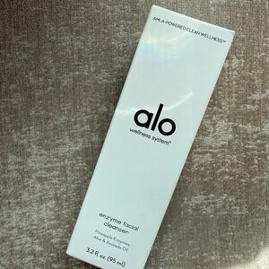 UNOPENED ALO Yoga Cleanser & Exfoliant